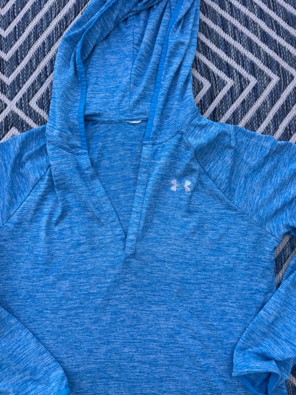Under Armour Heathered Royal Blue Hooded Athletic Top - Picture 2 of 2